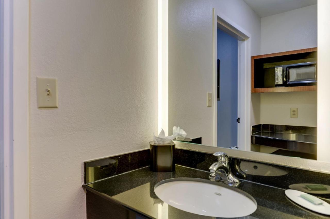 Fairfield By Marriott Colinas Irving