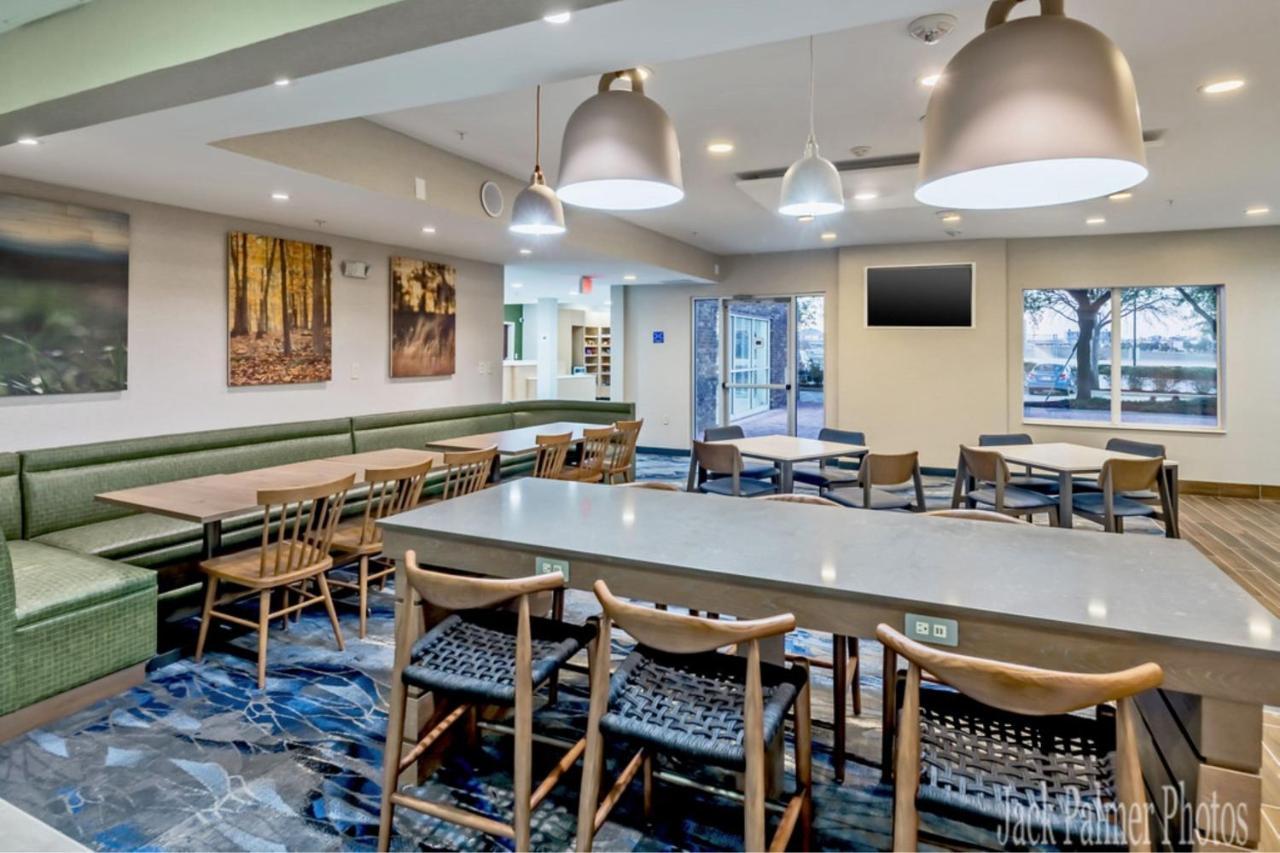 Hotel Fairfield By Marriott Colinas 3*