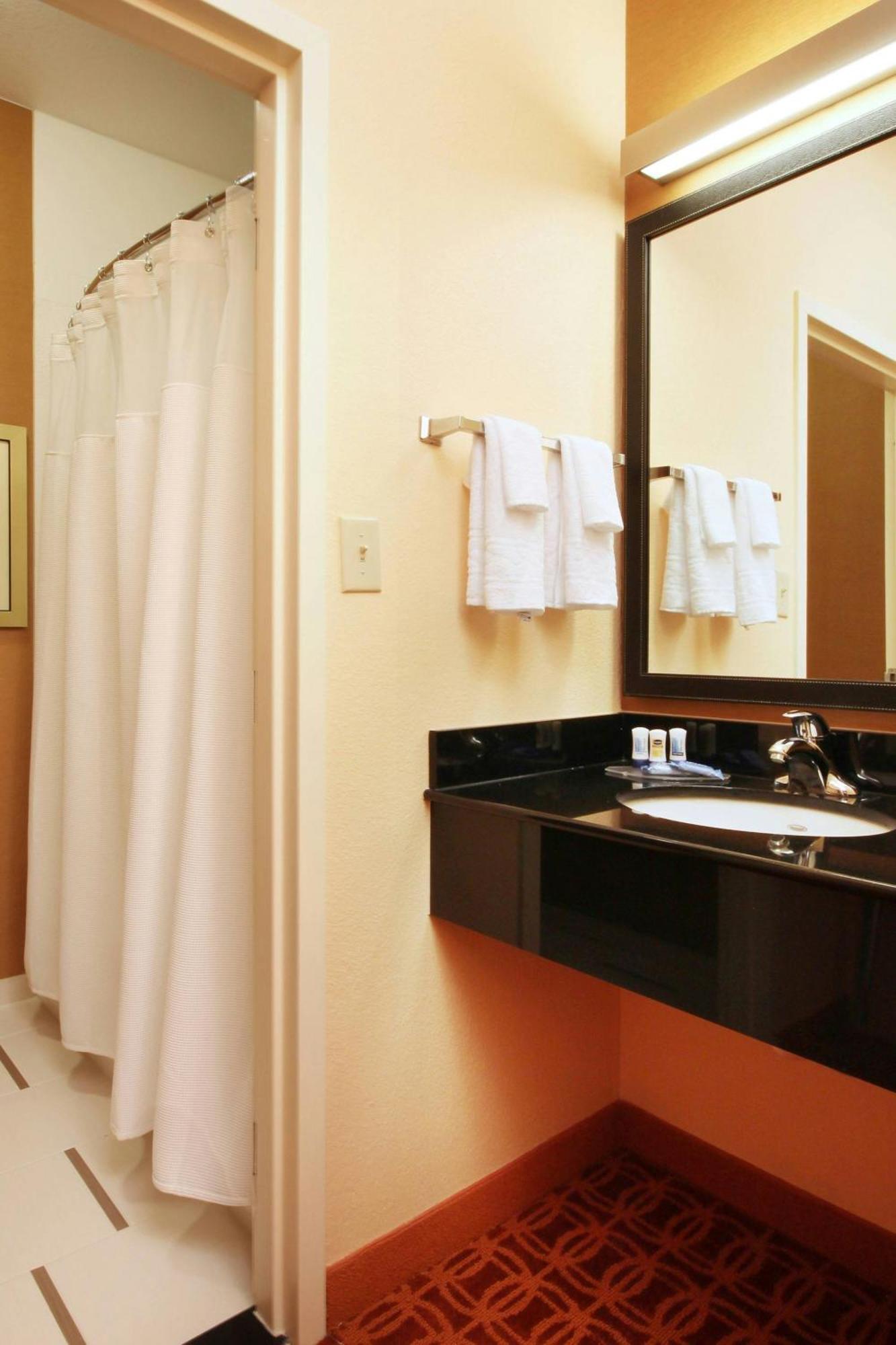 Fairfield By Marriott Colinas Hotel 3*